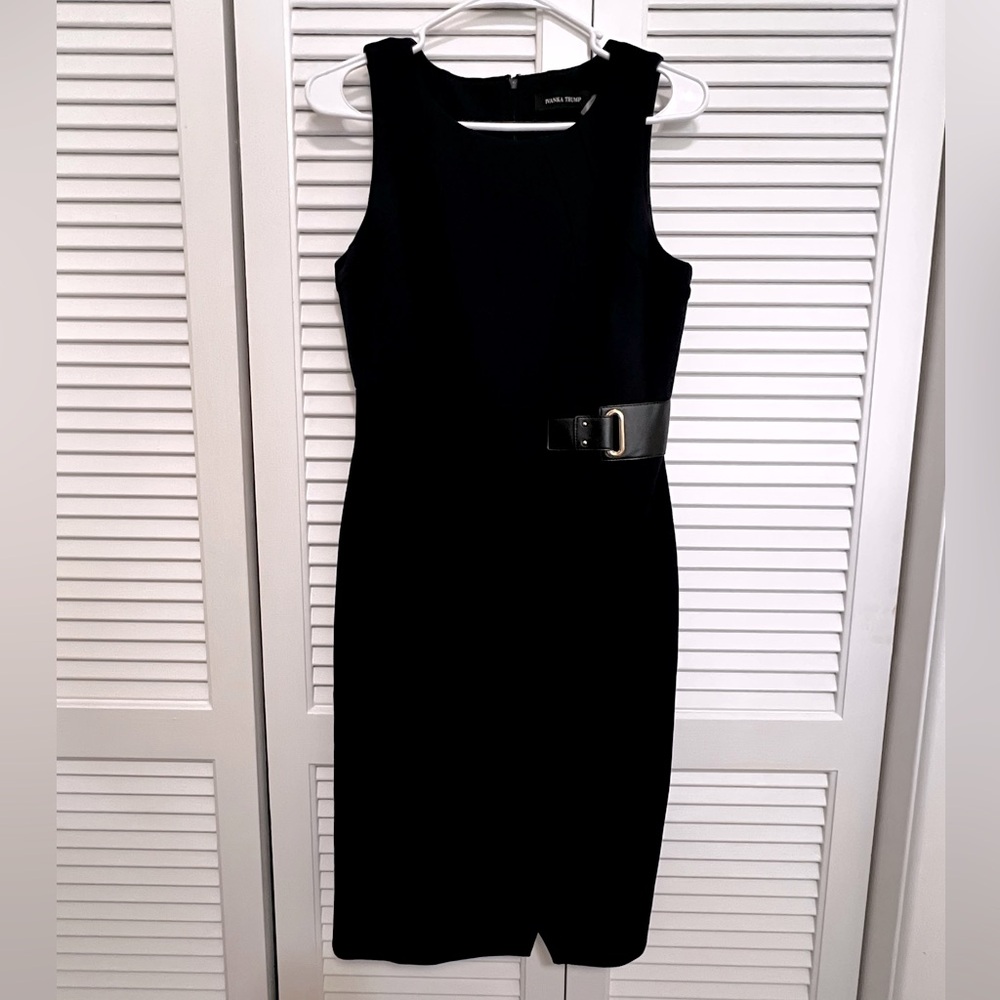 Ivanka Trump Navy Sheath Midi Dress Crew Neck Sleeveless Sz 8 Belted